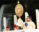Mangalore Diocese Mega Bible Convention draws massive crowd on second cay